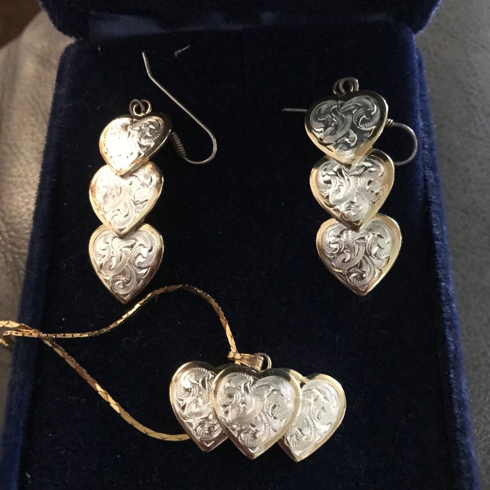 Montana silversmiths necklace and earrings